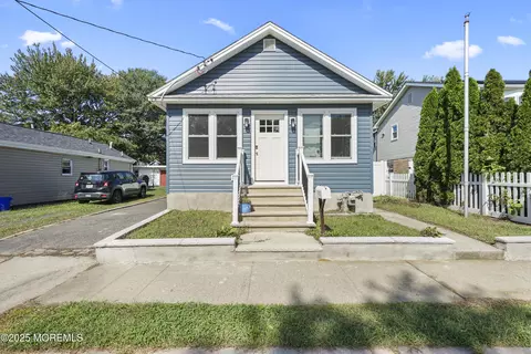 641 Morningside Ave, Union Beach, NJ 07735