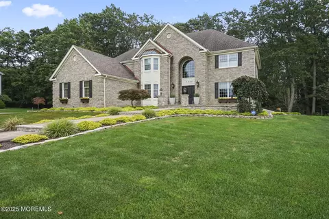 1582 Horseshoe Dr, Manasquan, NJ 08736