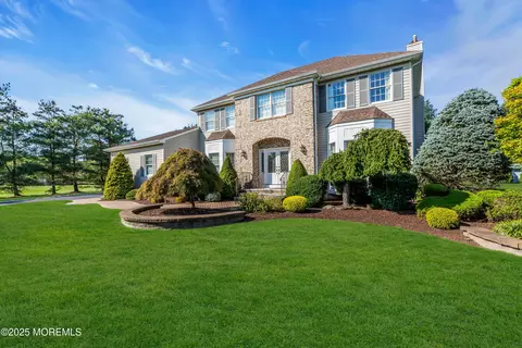14 Cheryl Ln, Monroe, NJ 08831