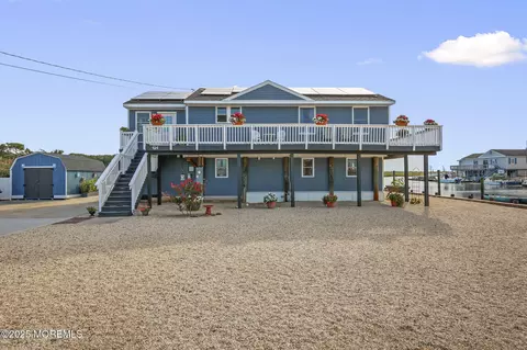 124 E Boat Dr, Little Egg Harbor, NJ 08087