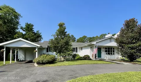478 N Lake Shore Dr, Brick, NJ 08723