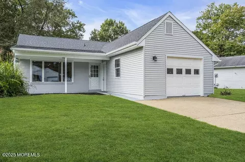 257 Lexington Dr, Little Egg Harbor, NJ 08087