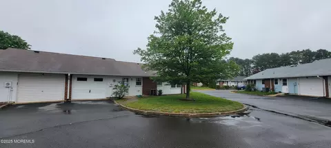 1008 Fife Ct #A, Lakewood, NJ 08701