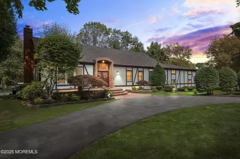 11 Goldsmith Dr, Holmdel, NJ 07733