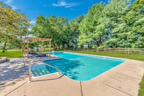 250 Warren Dr, Wrightstown, NJ 08562 photo 40
