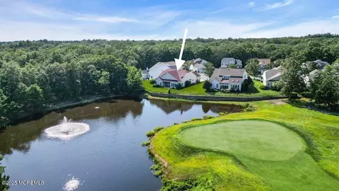 68 Spyglass Dr, Jackson, NJ 08527