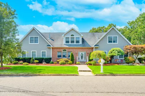 320 Birch Bark Dr, Brick, NJ 08723