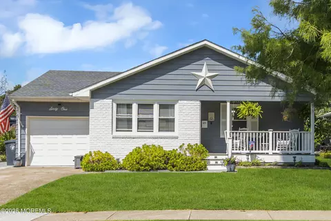 61 Golden Glow Circus, Toms River, NJ 08755