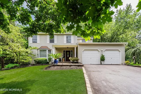 741 Michigan Ave, Toms River, NJ 08753