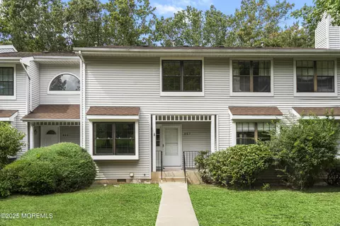 407 Santa Anita Ln, Toms River, NJ 08755