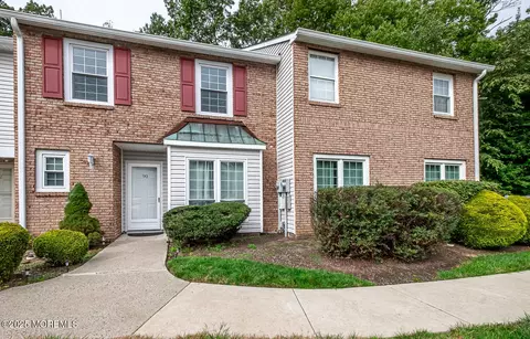 90 Foxwood Pl, Morganville, NJ 07751