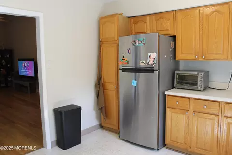 Kitchen - 491 Driscol Dr, Brick, NJ 08724 photo 3 of 3