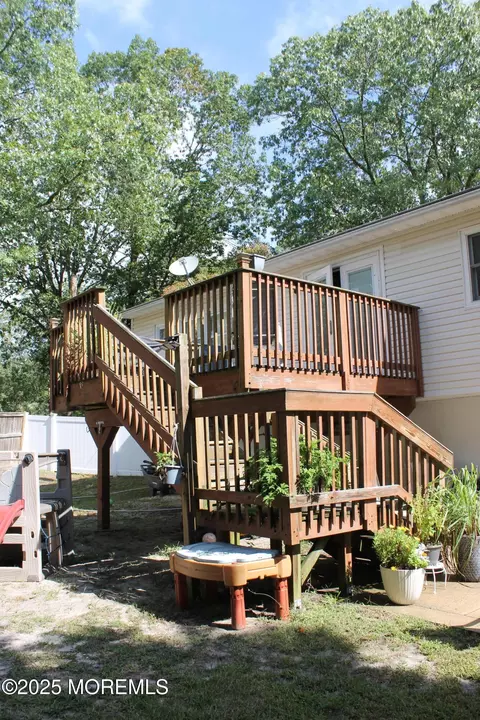 Exterior - 491 Driscol Dr, Brick, NJ 08724 photo 5 of 8