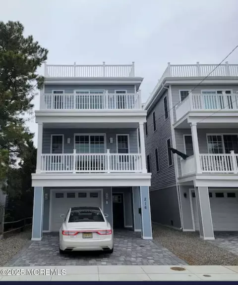 216 Sumner Ave, Seaside Heights, NJ 08751