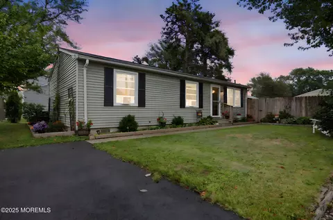 1015 Tampa Rd, Forked River, NJ 08731
