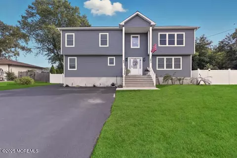 83 Whitesville Rd, Jackson, NJ 08527