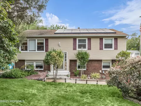 1 Andover Rd, Jackson, NJ 08527