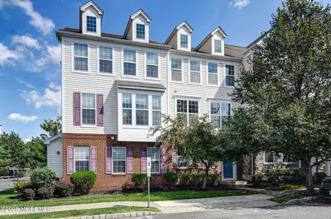 1002 Leia Ln #1002, Highland Park, NJ 08904