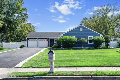 1115 Verdant Rd, Toms River, NJ 08753