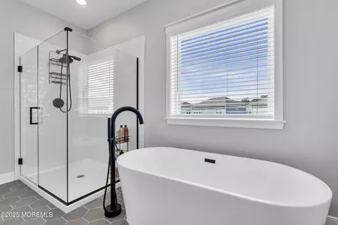 Bath - 3 Devon Dr, Howell, NJ 07731 photo 4 of 7