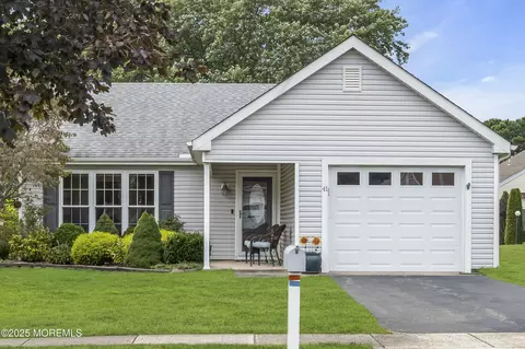 41 Mansfield Ave, Manchester, NJ 08759