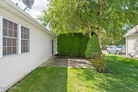 Exterior - 2 Arthur Ct, Jackson, NJ 08527 photo 2 of 4