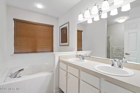 Bath - 2 Arthur Ct, Jackson, NJ 08527 photo 1 of 3