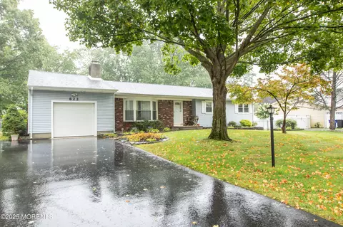 822 Lexington Dr, Brick, NJ 08724