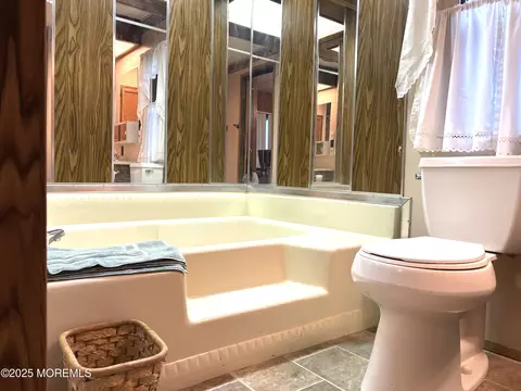 Bath - 5 Periwinkle Pl, Jackson, NJ 08527 photo 1 of 4