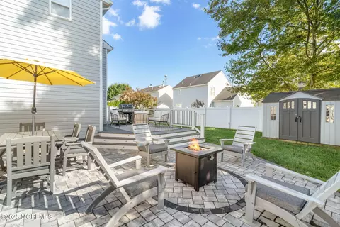 Exterior - 18 Red Maple Dr, Brick, NJ 08724 photo 4 of 7