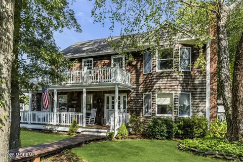 2 Cedar Dr, Bay Head, NJ 08742