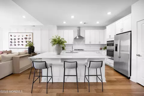 82 Fillmore Dr, Monroe, NJ 08831