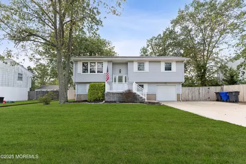 314 Essex Dr, Brick, NJ 08723