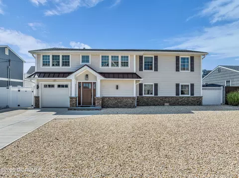 1939 Ship Ct, Toms River, NJ 08753