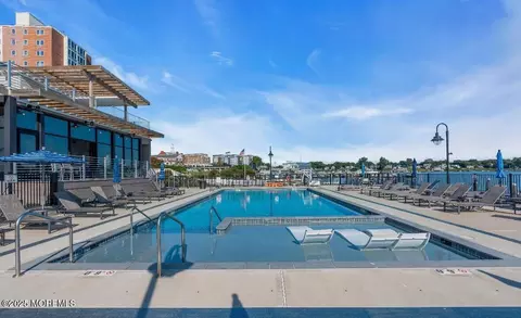 28 Riverside Ave #2G, Red Bank, NJ 07701