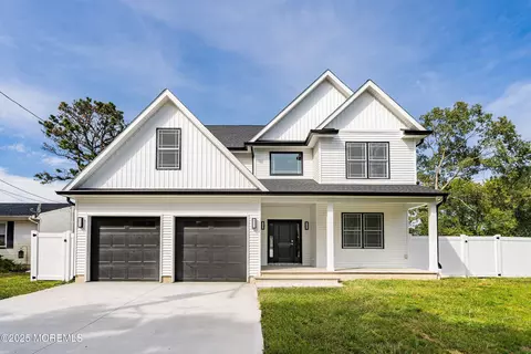 320 Walnut Rd, Lanoka Harbor, NJ 08734