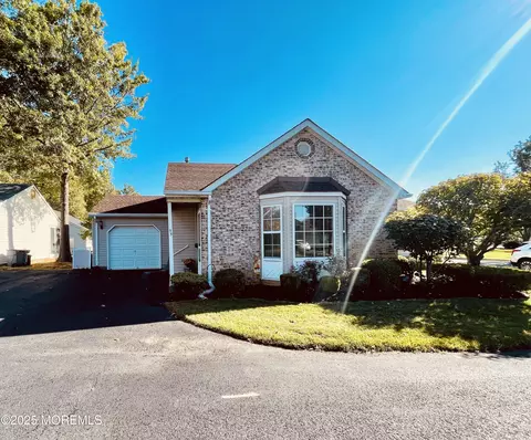 55 Farnworth Close #1000, Freehold, NJ 07728