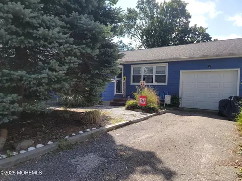 2406 Chestnut St, Point Pleasant, NJ 08742