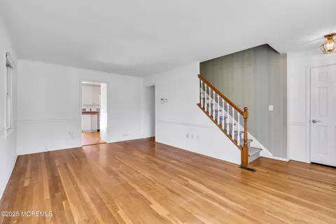 Living - 88 E River Rd, Rumson, NJ 07760 photo 1 of 2