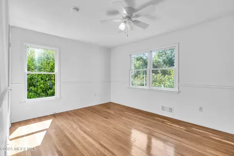 Bedroom - 88 E River Rd, Rumson, NJ 07760 photo 6 of 6