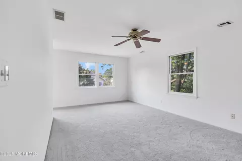 Bedroom - 88 E River Rd, Rumson, NJ 07760 photo 2 of 6