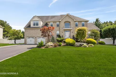 138 Briarcliff Dr, Morganville, NJ 07751
