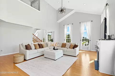 3 Bryce Ln #1502, Manahawkin, NJ 08050
