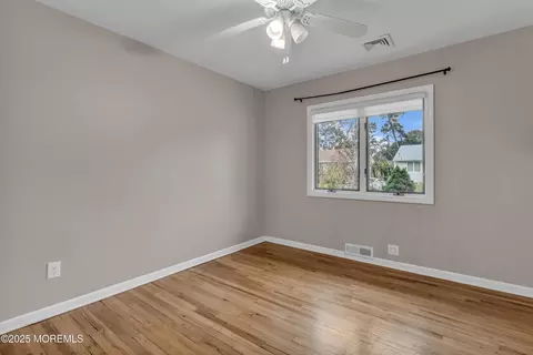 Bedroom - 114 Crescent Dr, Brick, NJ 08724 photo 5 of 5