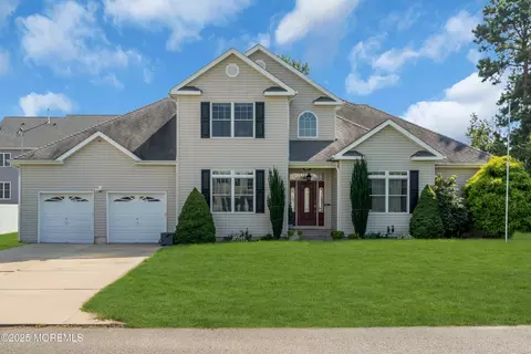 908 Englemere Blvd, Toms River, NJ 08757