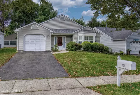 24 Mayapple Dr, Brick, NJ 08724 photo 11
