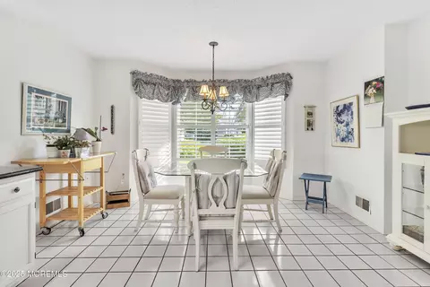 24 Mayapple Dr, Brick, NJ 08724 photo 14