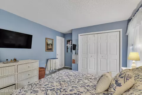 24 Mayapple Dr, Brick, NJ 08724 photo 36