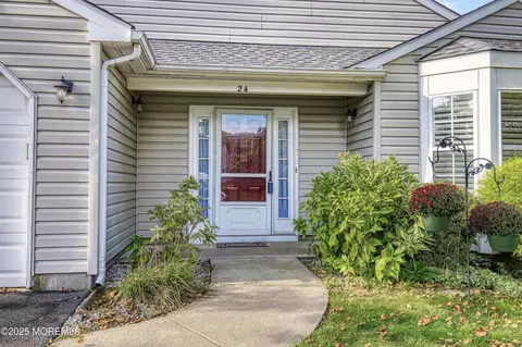 24 Mayapple Dr, Brick, NJ 08724 photo 3
