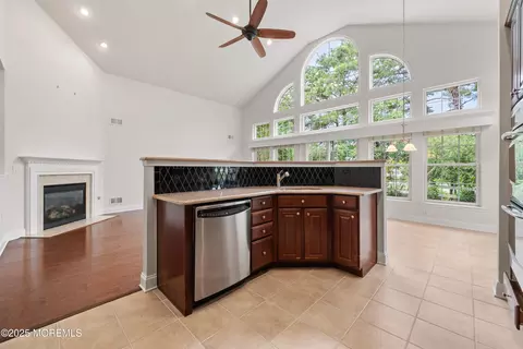 38 Point Pleasant Ln, Waretown, NJ 08758 photo 16